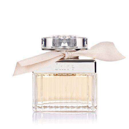 哪几款香水是女人必备的香水,女士公认10大好闻的淡雅香水推荐