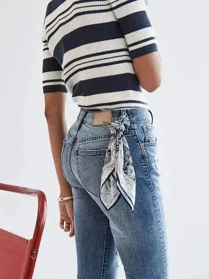 丝巾有什么时髦的使用方法,夏天系丝巾怎样发朋友圈