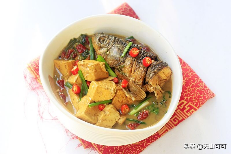 东北冬季白菜炖豆腐,冬天豆腐炖什么好吃