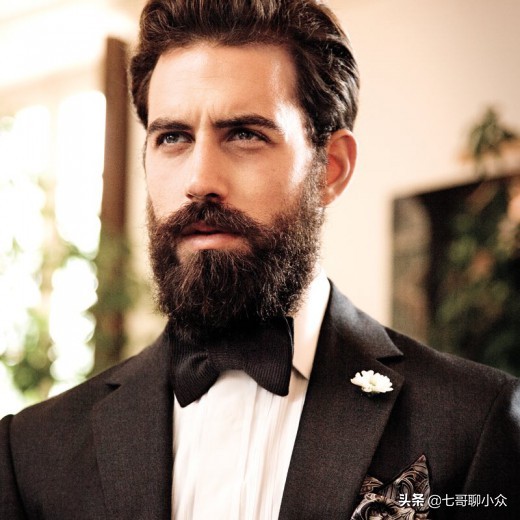 带了1万大洋去伦敦这条街买了条裤子，据说是威廉王子同款