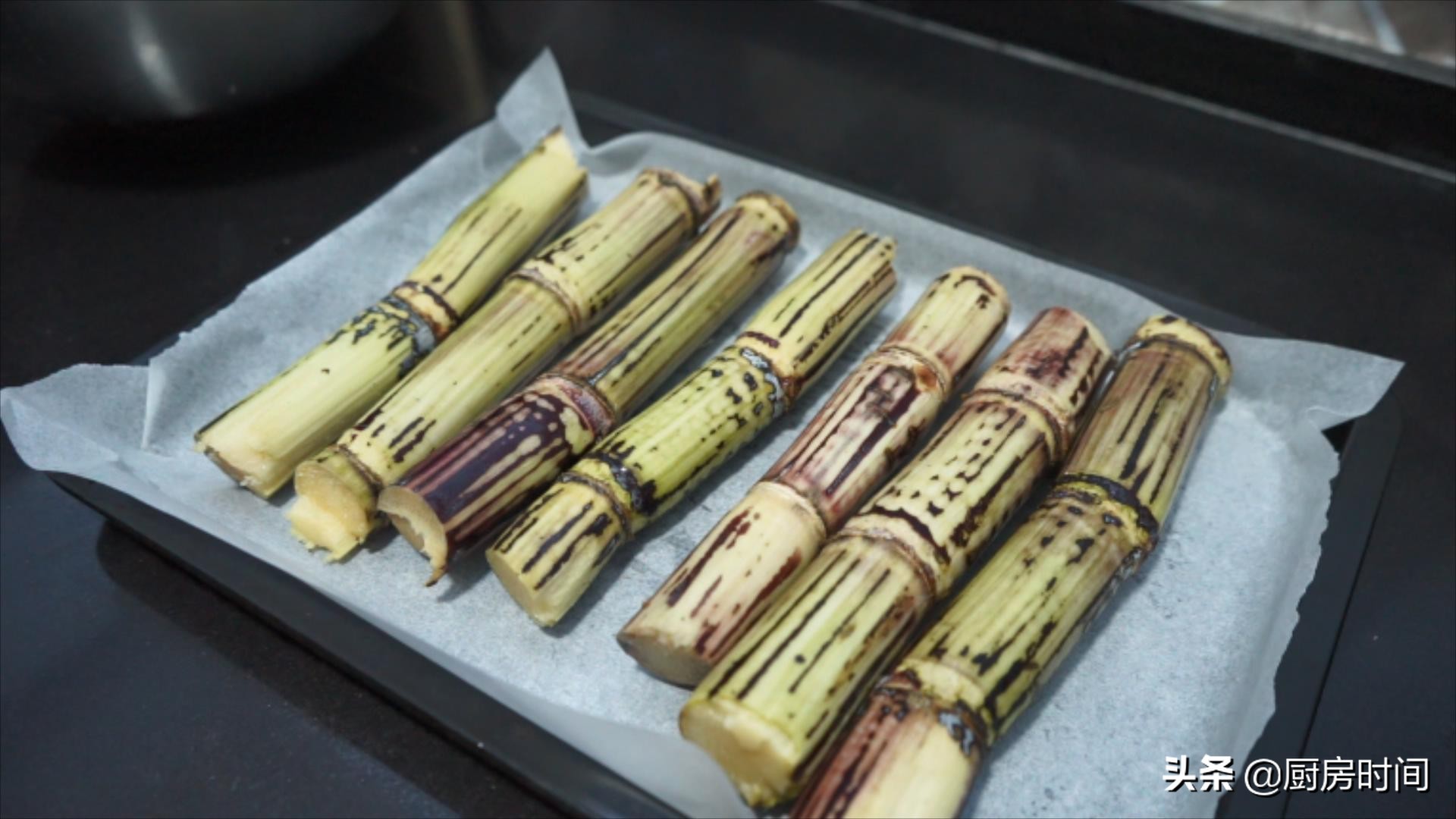 没开玩笑冬天真的得吃铁锅炖了,冬天吃甘蔗一种享受