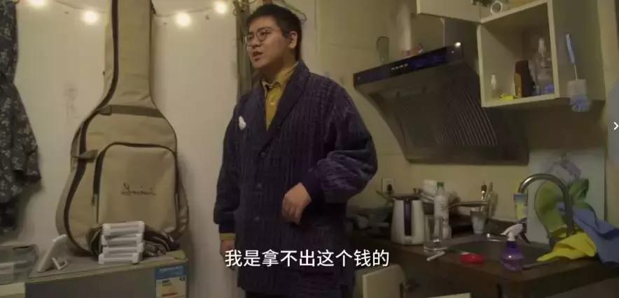 微笑的背后咬紧牙关的灵魂图片,微笑的背后是咬紧牙关的灵魂