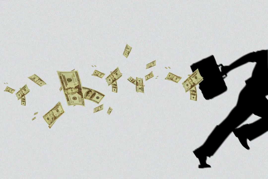 银行行长逃亡22年藏身寺庙卖咸菜,银行行长藏身寺庙