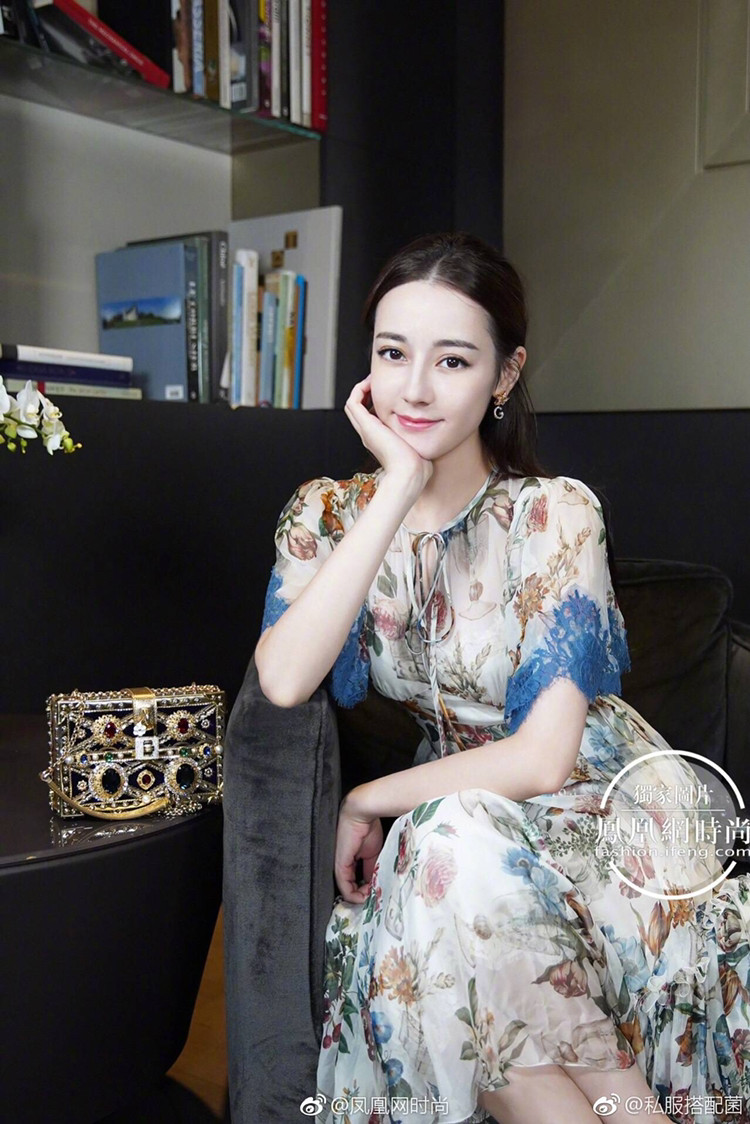 鞠婧祎、吴宣仪、迪丽热巴，你最欣赏谁的*服私**？