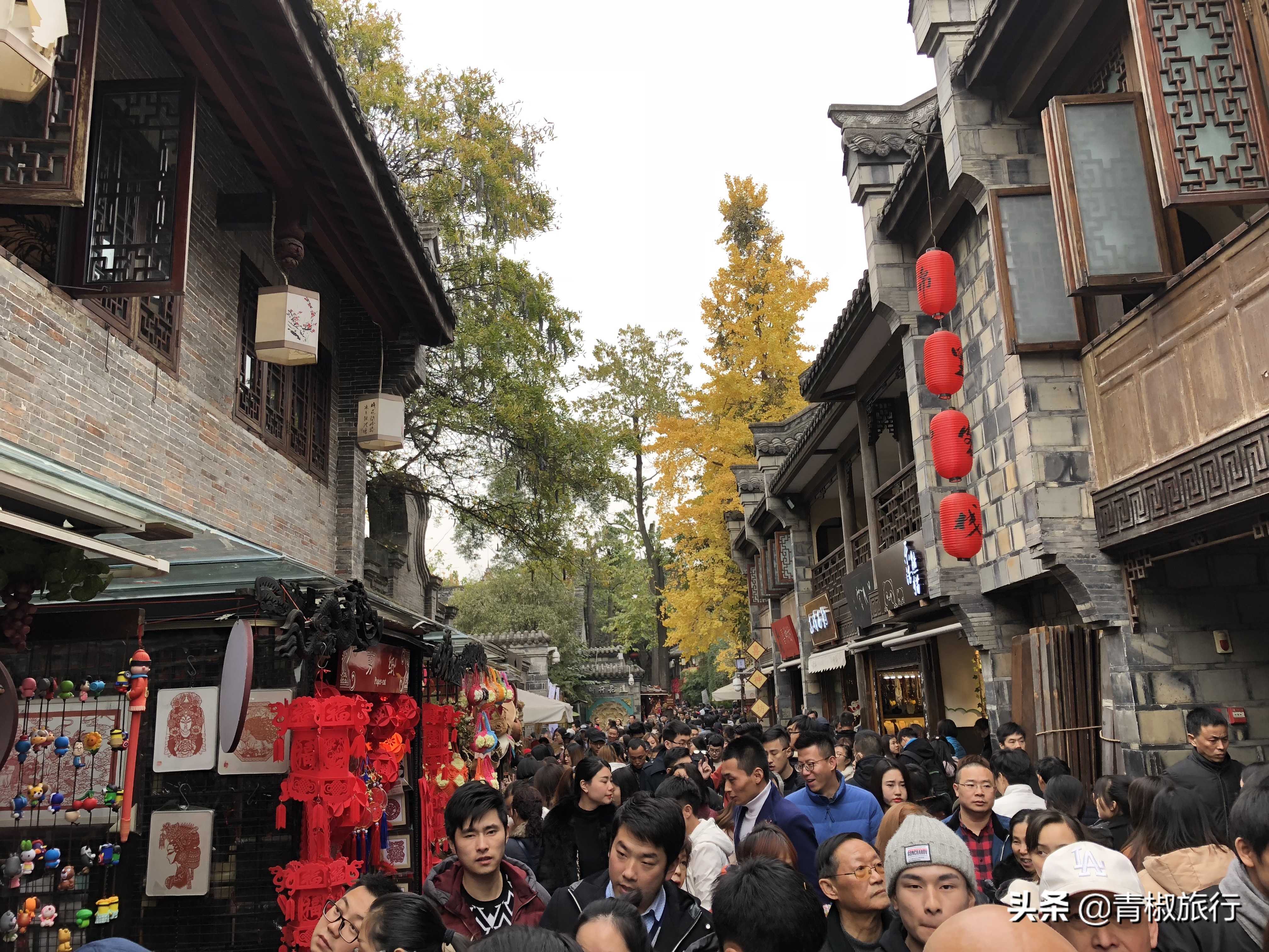 成都的美让人如此着迷，熊猫火锅麻将，春节每一景都是你来的理由