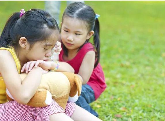 孩子在外边被欺负怎么教育,如果孩子在外面被欺负了怎么办