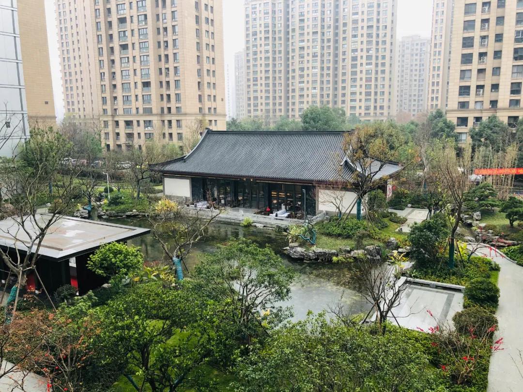 同一个学区，宜和园、养云静舍与武林邸，合理二手价差是多少？