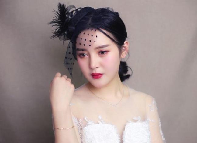 化妆小技巧想拥有完美的妆容,怎么化妆才保持一天不掉妆技巧