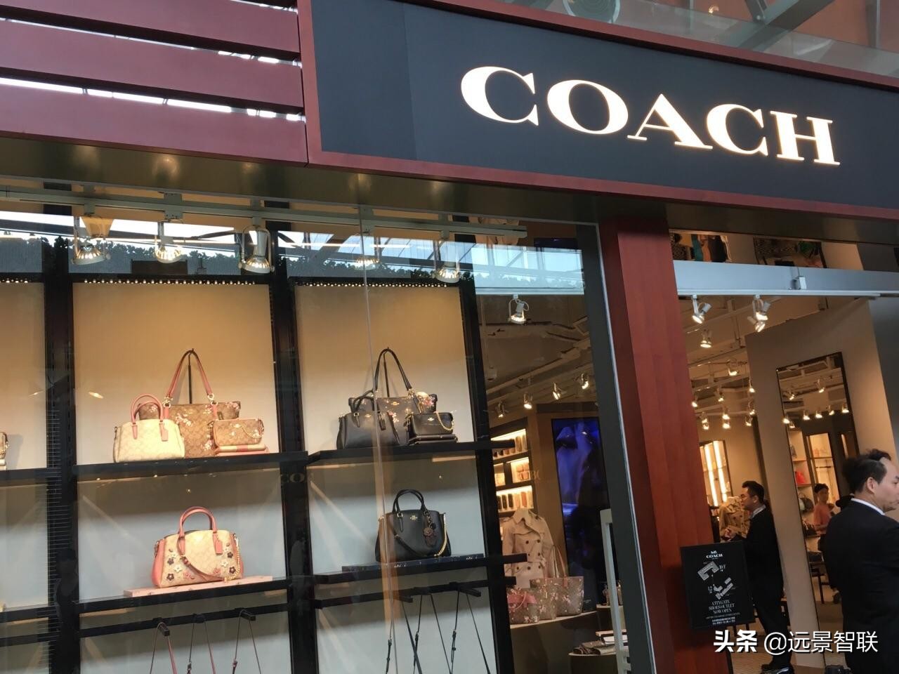 蔻驰道歉事件,蔻驰属于奢侈品牌