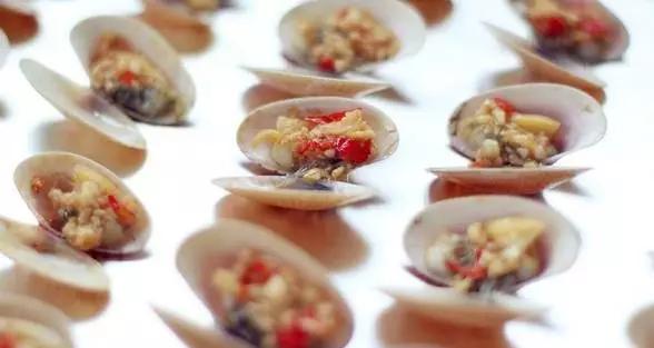 来一盆花蛤，藏不住的鲜