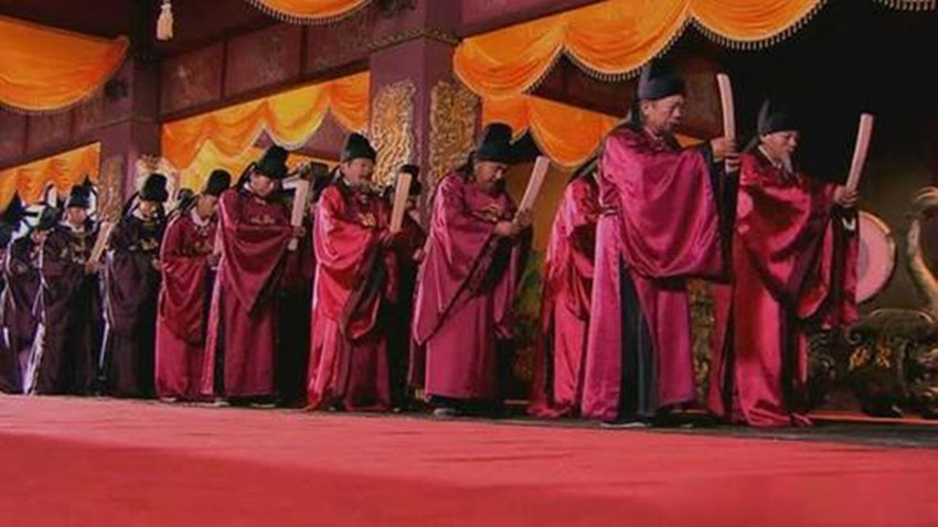 古代退休的官员品级不变吗,唐朝致仕退休是何待遇