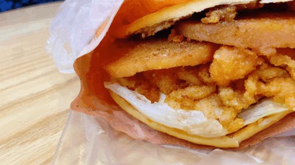 摆了12年！这辆小推车，陪无数三中学生长大……