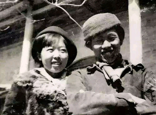 才女萧红悲情的一生,一颗红豆勾起一段尘封的故事