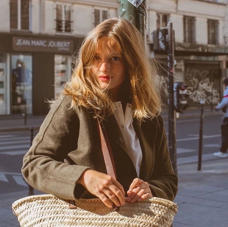 适合黑长直的百搭发型,黑长直的减龄发型