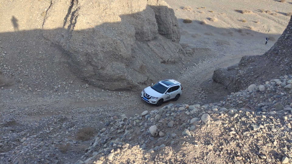 奇骏2021四驱豪华版落地价明细,奇骏4x4四驱2021款价格