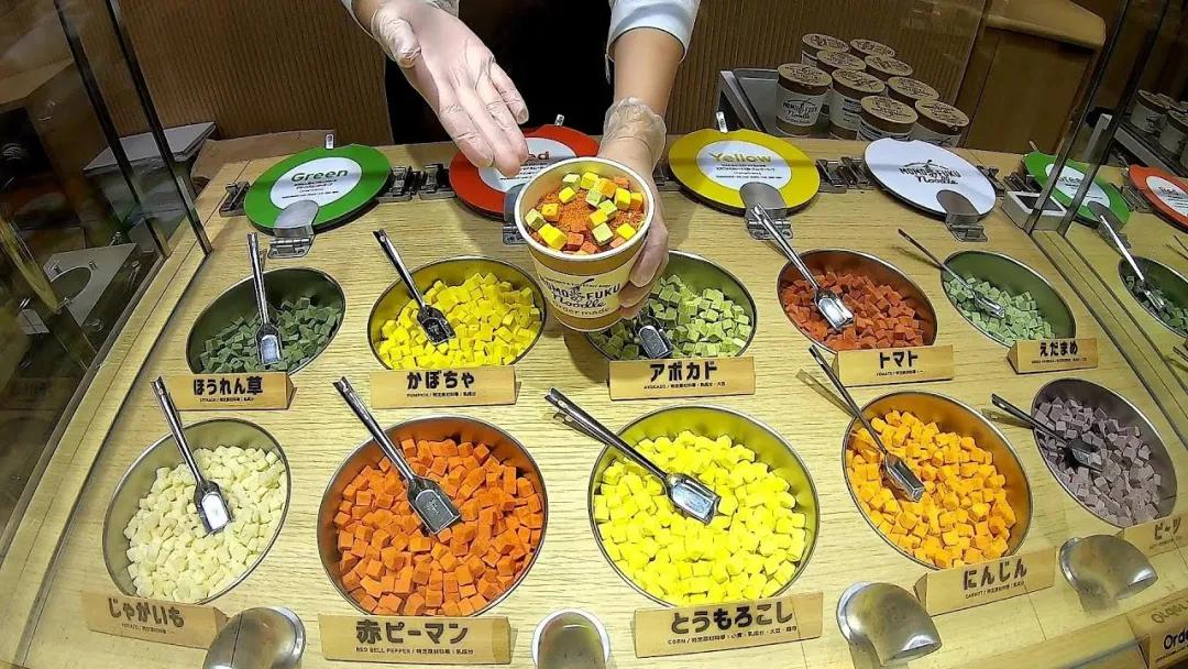 「大阪」梅田站「阪急梅田总店」百货公司，受外国人欢迎的名产