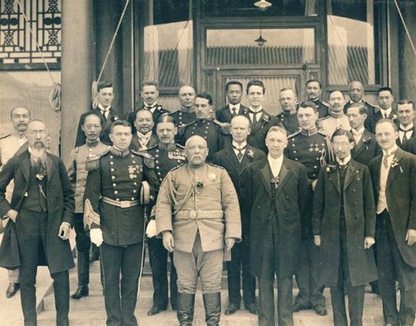 功高震主的袁世凯,为何在被罢官之后,依然可以掌控局势