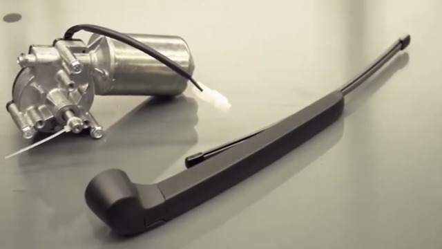 *博兰**基尼口罩，特斯拉呼吸机，阿玛尼防护服，今年的世界太疯狂~