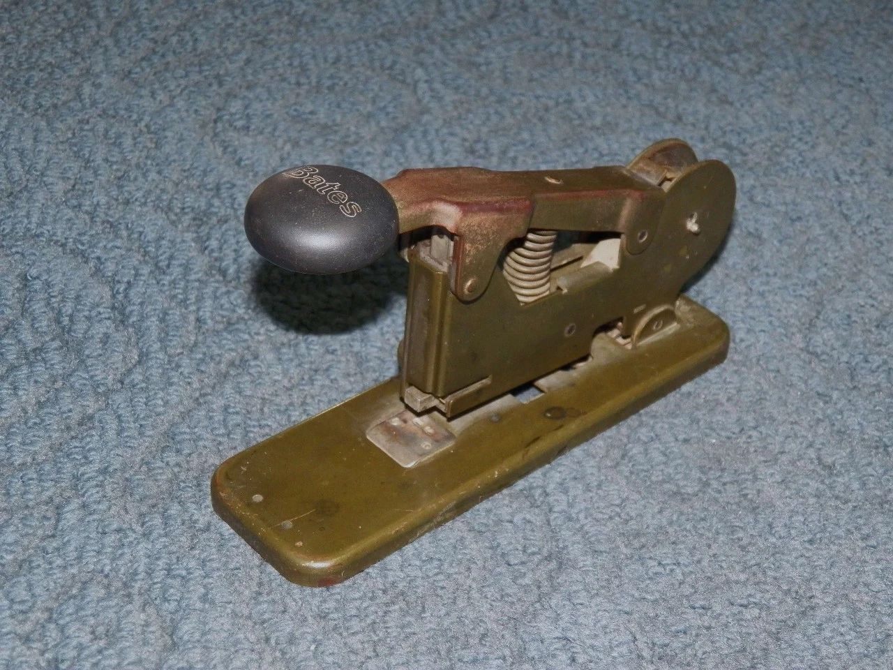 办公专用台式订书机,省力订书机办公专用