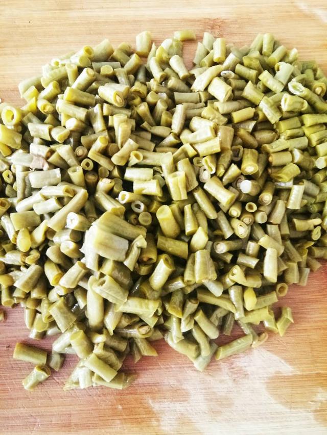 酱腌豆角家常咸菜腌制方法,酱腌豆角家常做法