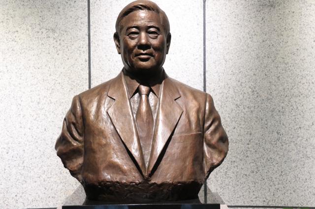 山东农民把鱼竿做到世界第一，干了件国家大事，3年前今天他走了