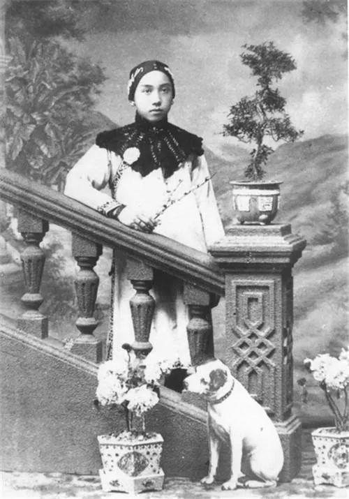 棣欐腐姊﹀够閮藉競,棣欐腐姊﹀够涓栫晫