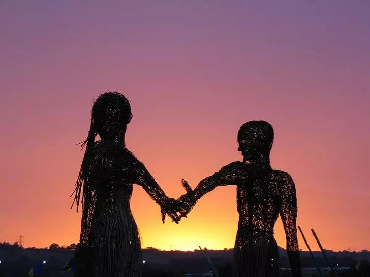 男孩女孩的智商是由父母谁决定,男孩女孩智商哪个高一些