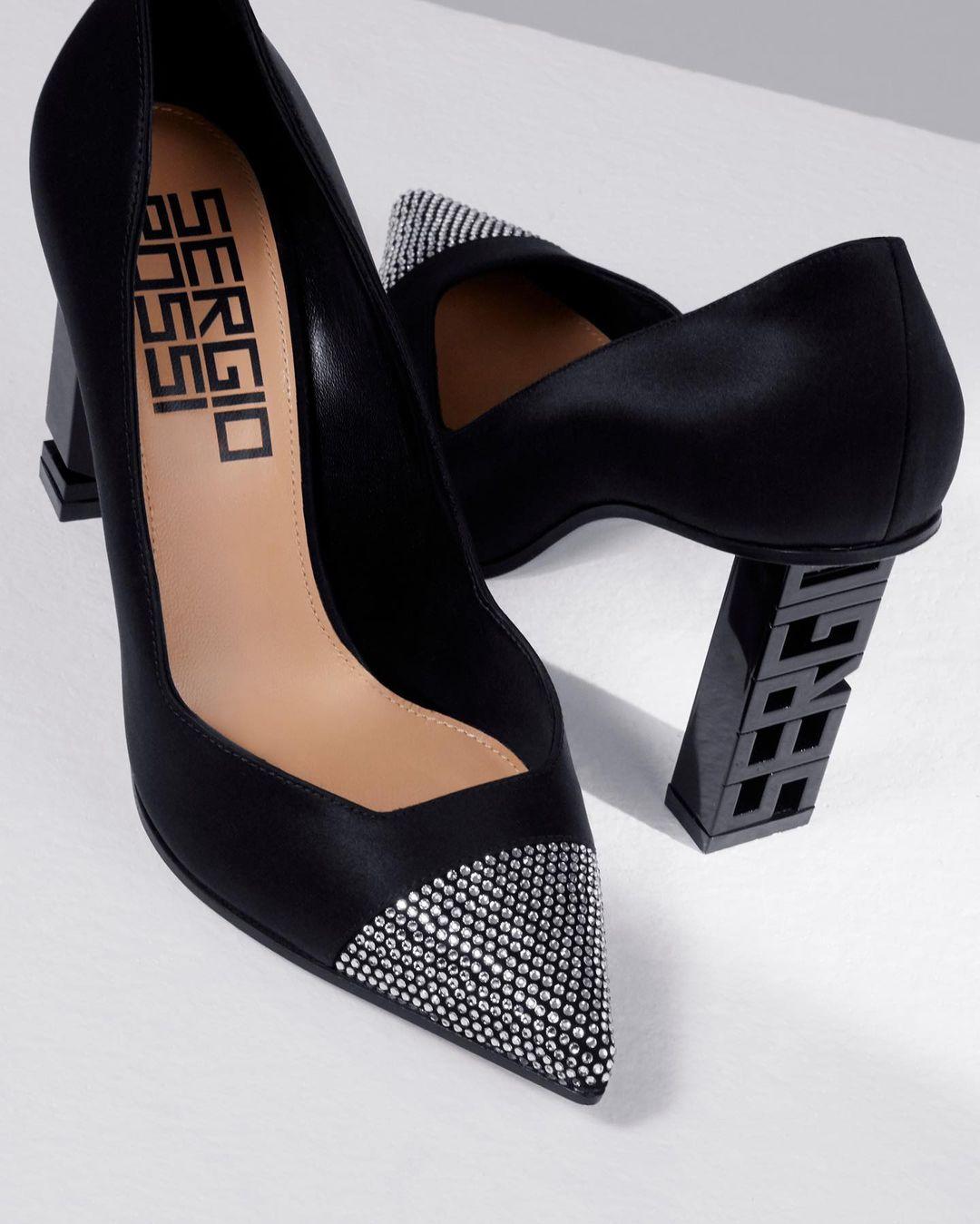 卡戴珊水钻长筒高跟鞋,卡戴珊尖头高跟鞋