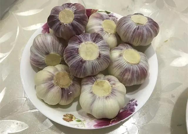 水晶糖蒜的做法大全视频,腌水晶糖蒜的做法