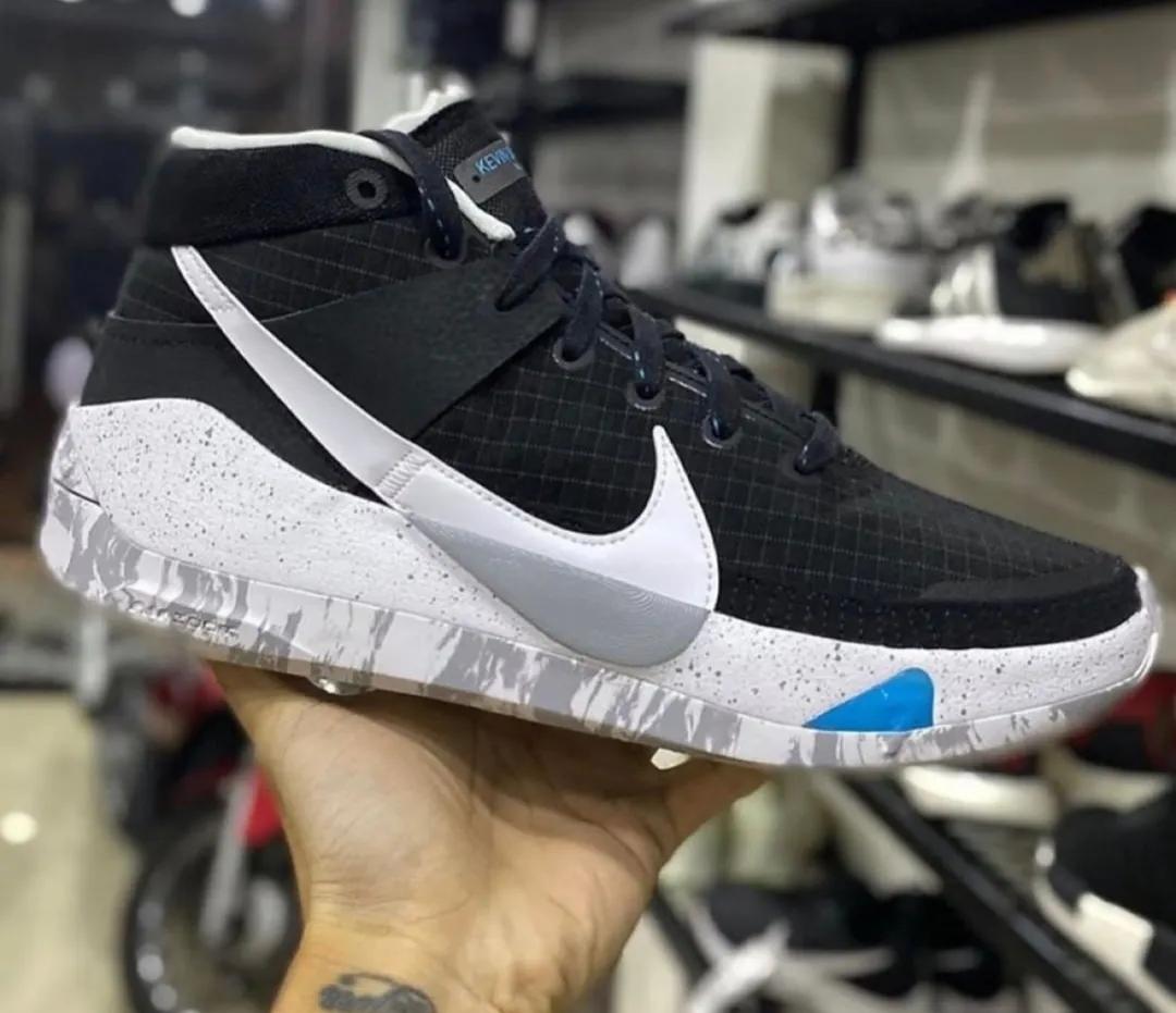 杜兰特新赛季上脚球鞋,杜兰特最难看的球鞋