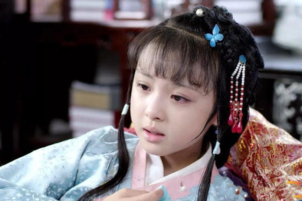 为何林黛玉一死，贾家就被抄了家？看她进荣国府，吃了啥恐怖丸药