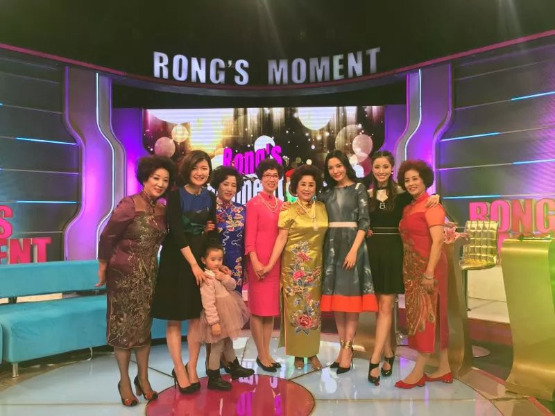 在上海，王伯伯不是普通的爷叔，王阿姨也不是普通的阿姨