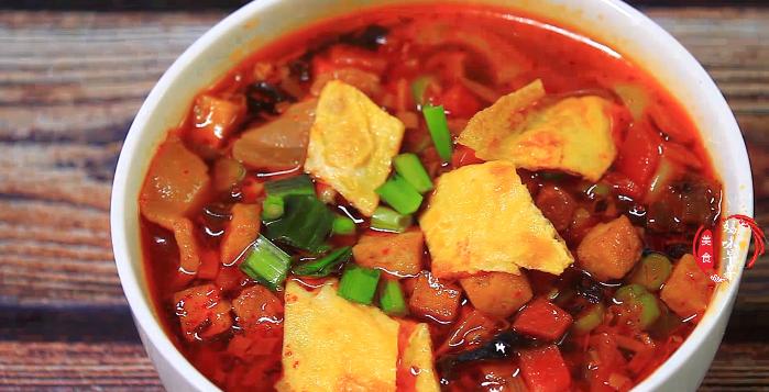 煮面条的时候水放少了怎么办,煮面条时水开下锅就错了