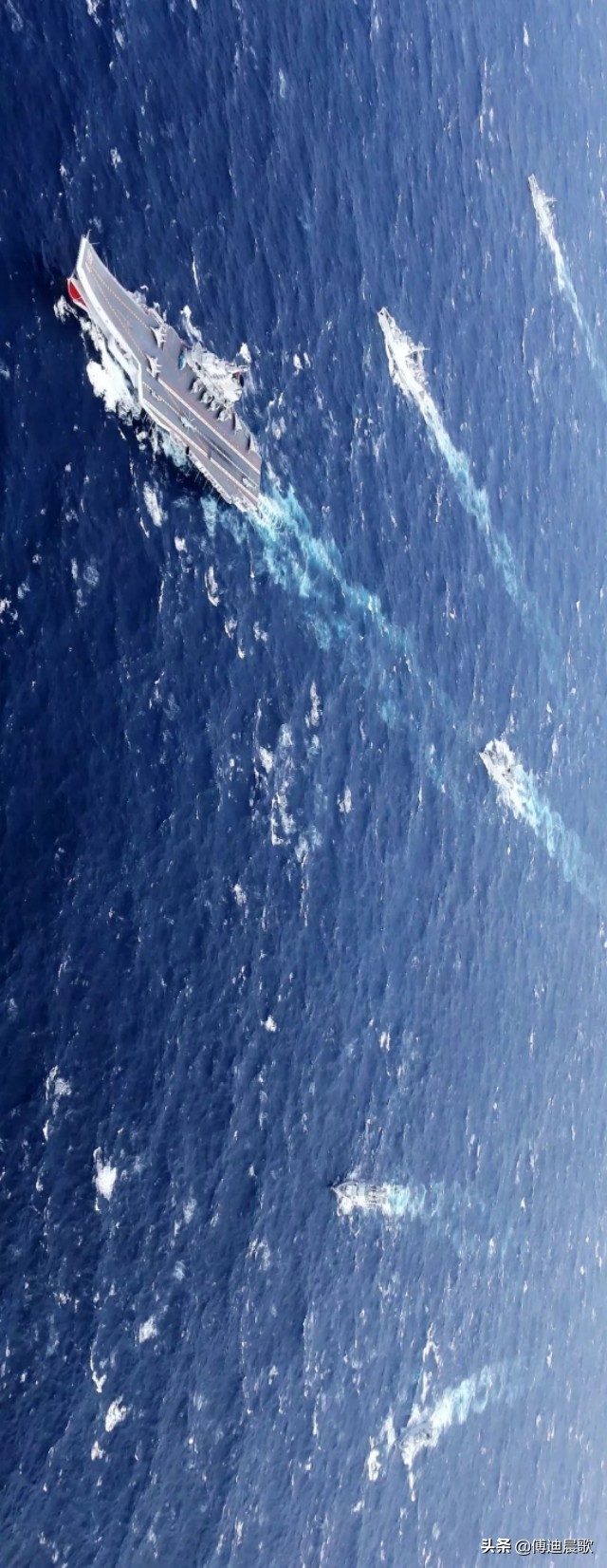 为人民海军庆生逐梦深蓝,为中国人民解放军海军致敬