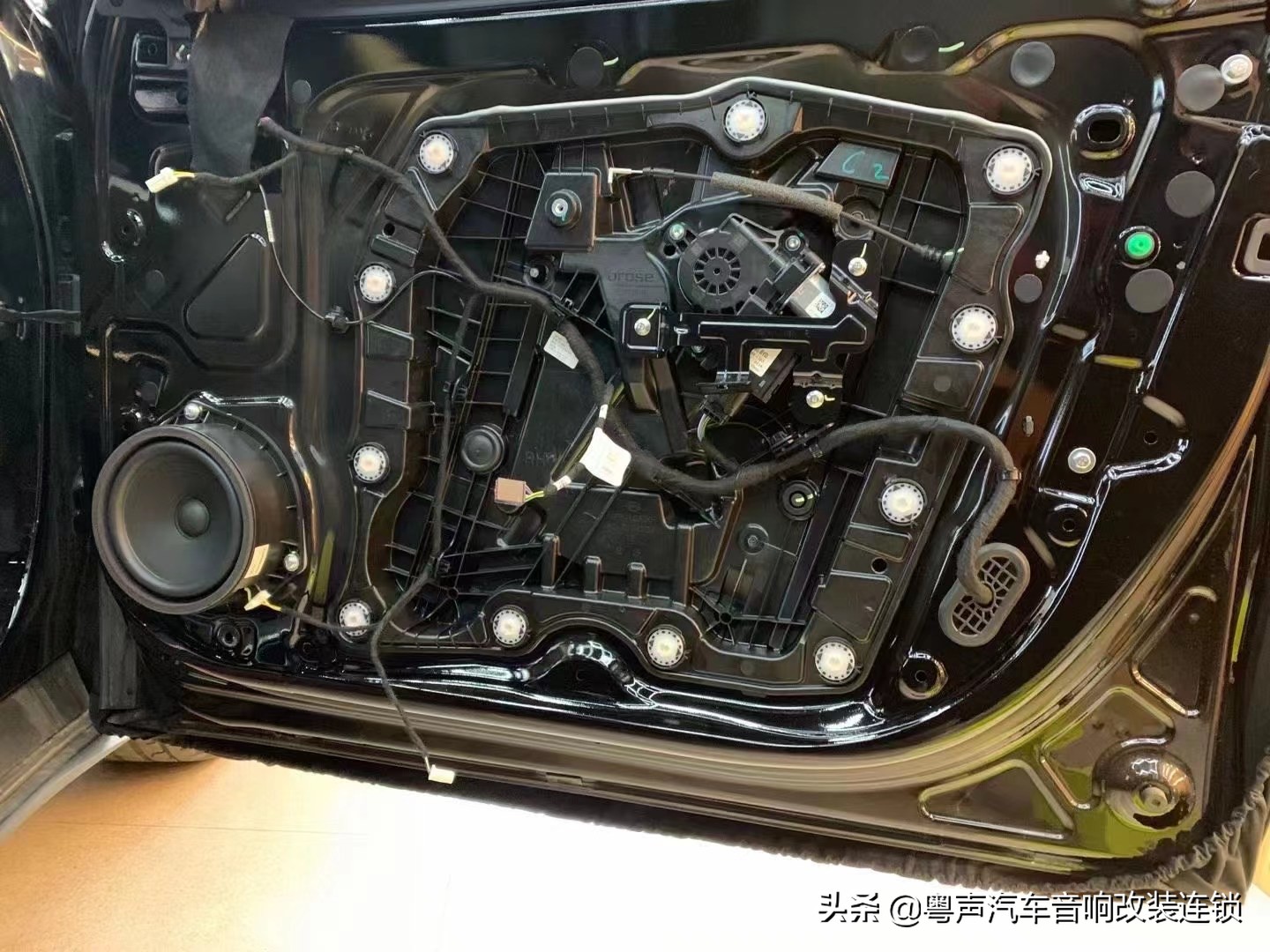 郑州环亚汽车音响隔音改装,汽车音响隔音改装视频教程