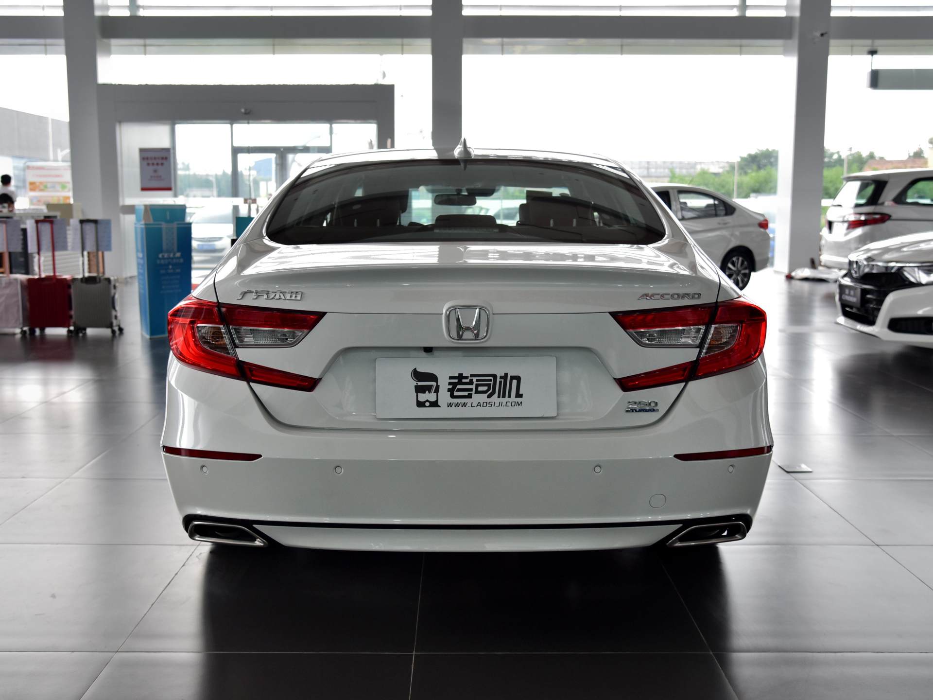 6l油耗跑一百公里,6l油耗的轿车