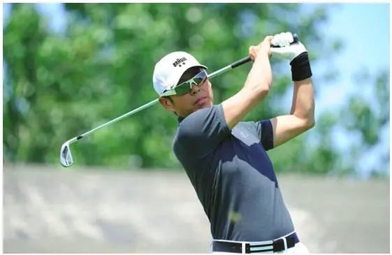 李雪健张译的“清醒”，撕开了多少明星的遮羞布？