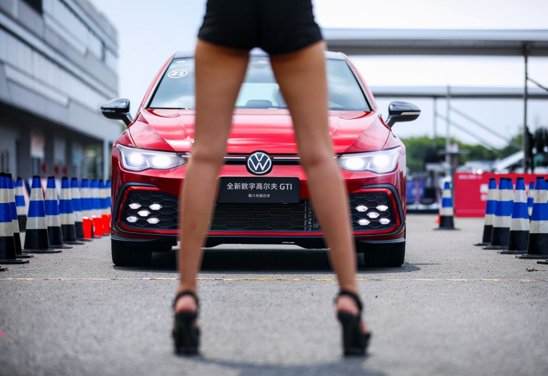 赛道试驾第八代高尔夫,全新高尔夫gti全网最硬核pk