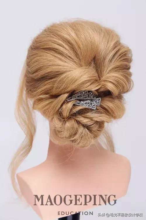 简单高贵晚宴发型步骤,时尚晚宴发型教程