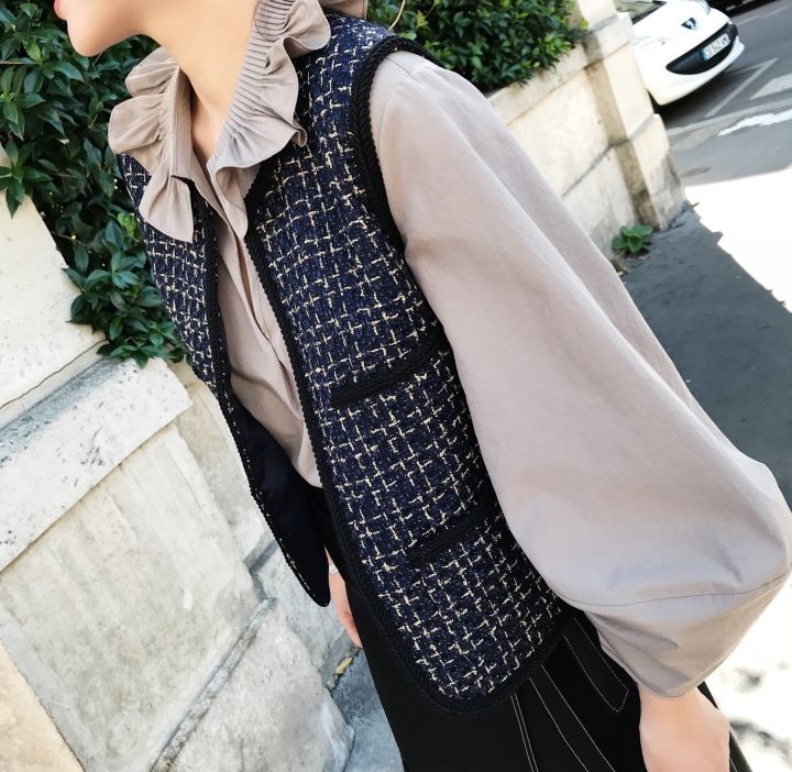 小姐姐的风情穿搭显得灵动而甜美,耐看型小姐姐气质穿搭职业装