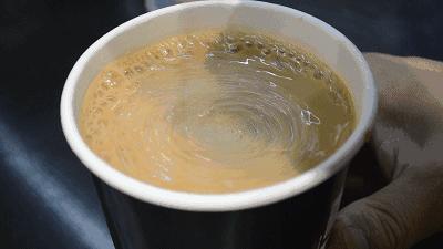 杰*公伦**举爱喝的奶茶，我也戒不掉怎么办？营养师给你支两招