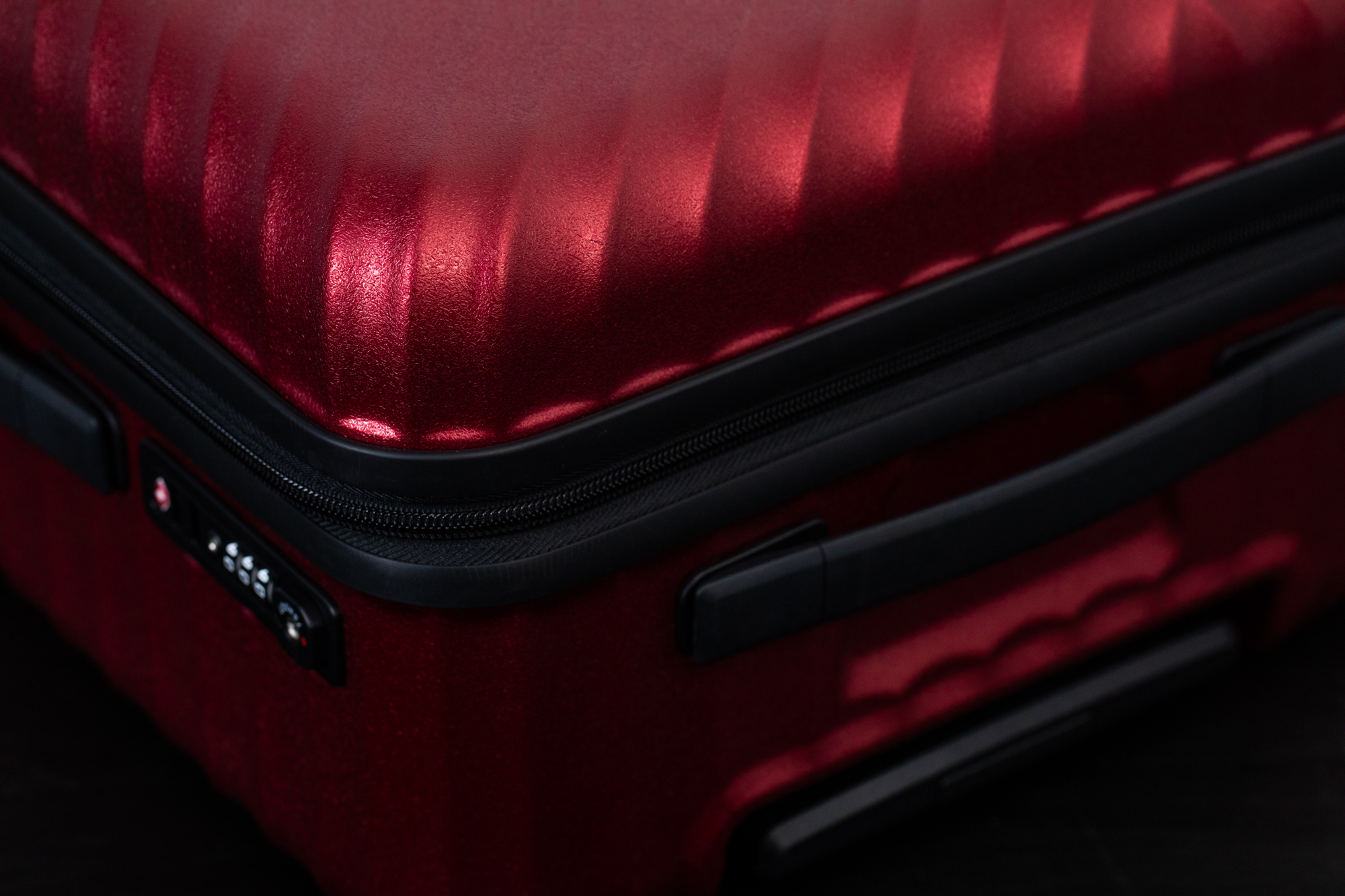 舒提啦1只旅行箱的革命，3年摔坏就换新，30米高空跌落测试合格