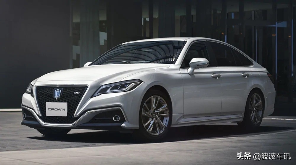 皇冠陆放2022款改装白色红色内饰,丰田皇冠suv2022款内饰图片