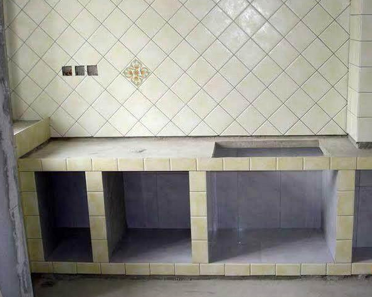 厨房地柜瓷砖好还是板材好,厨房做橱柜好吗