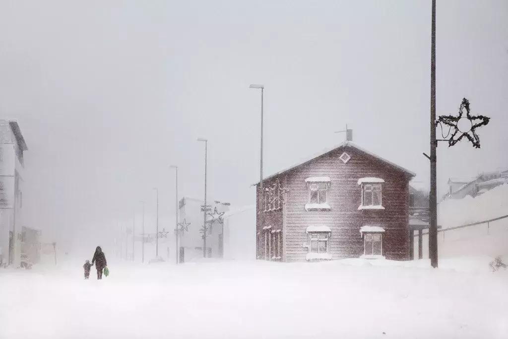 阴雨天怎么拍风景视频,阴雨天怎么拍胶片照好呢