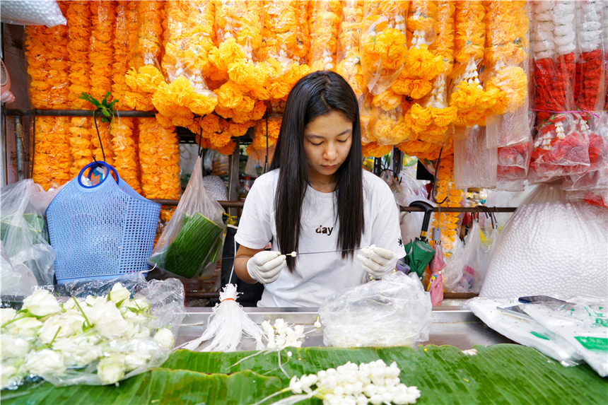曼谷逛哪里,曼谷最大的鲜花市场