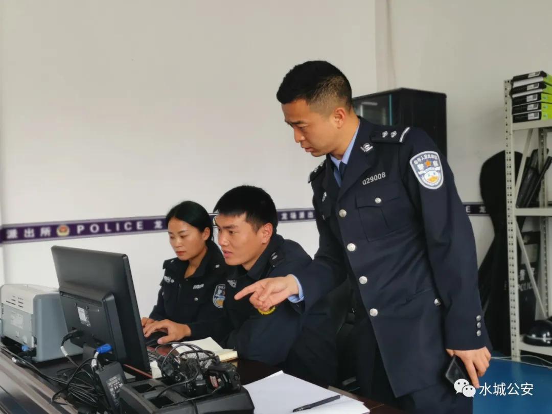 特警的青春剧,警察青春视频