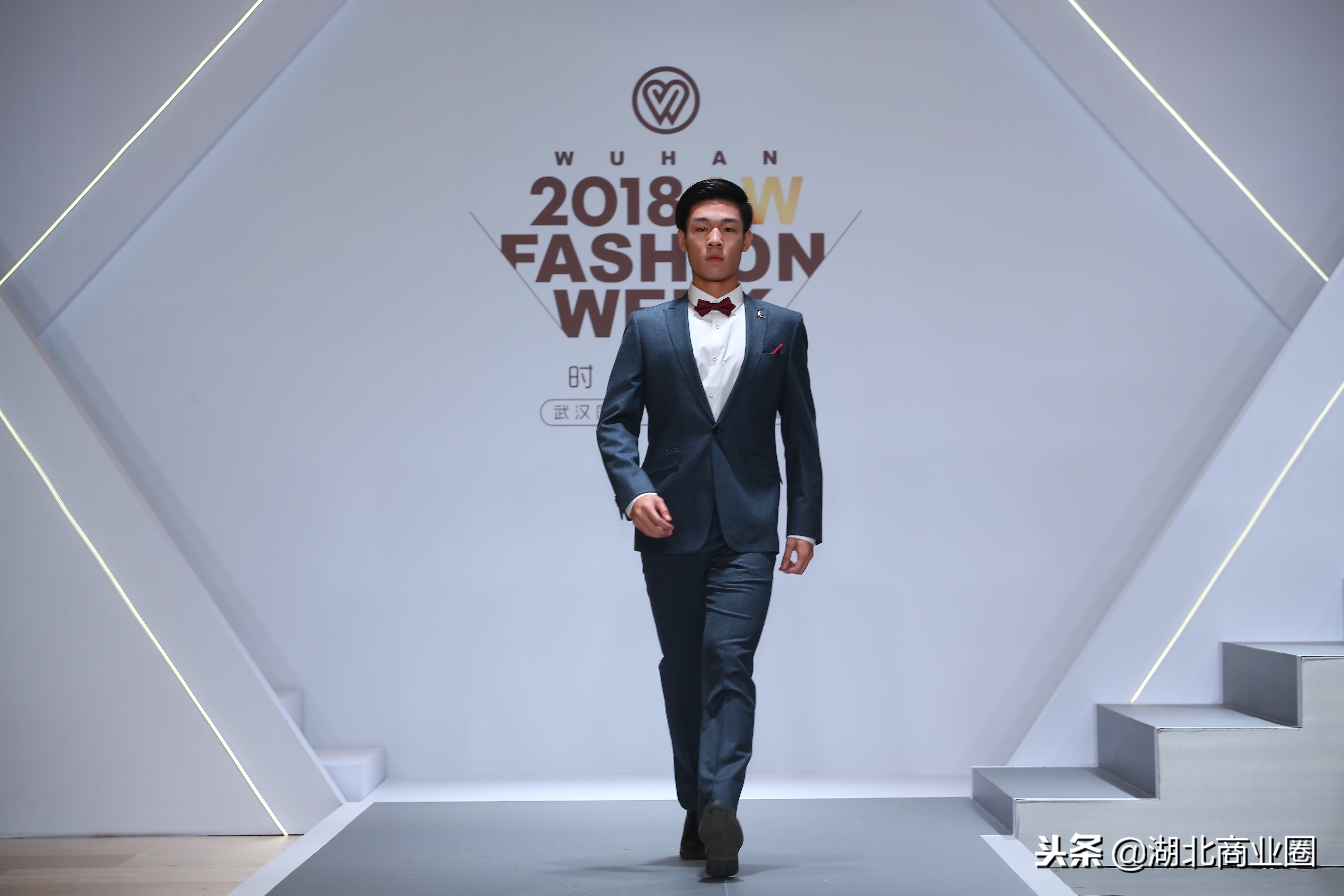 2015武汉国际时装周完美收官,武汉时装周闭幕传统服饰