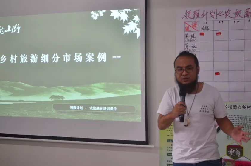 农村小伙回家创业种葡萄,农村小伙回家创业种甘蔗