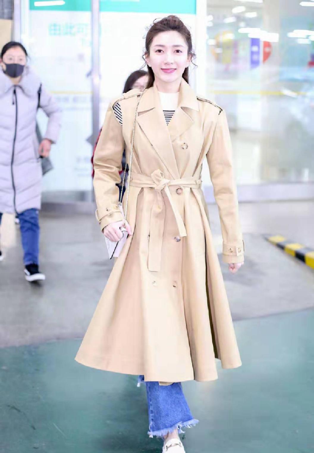 女士风衣怎么穿出高级感,长风衣怎么穿出女人味